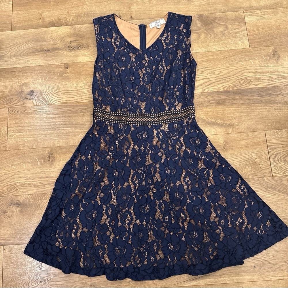 Miss May Retro & Blue Lace & Beige Lined A-line Dress | Size Small